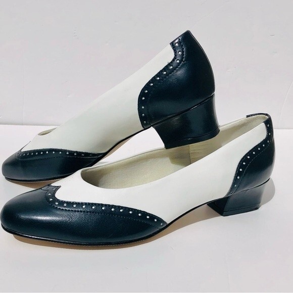WOMEN'S SHOES SOFT STYLE HUSH PUPPIES WHITE/NAVY BLUE SIZE 7 W LEATHER COMFORT - Picture 5 of 9